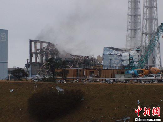 东京电力公司公布的福岛第一核电站3号反应堆冒烟。